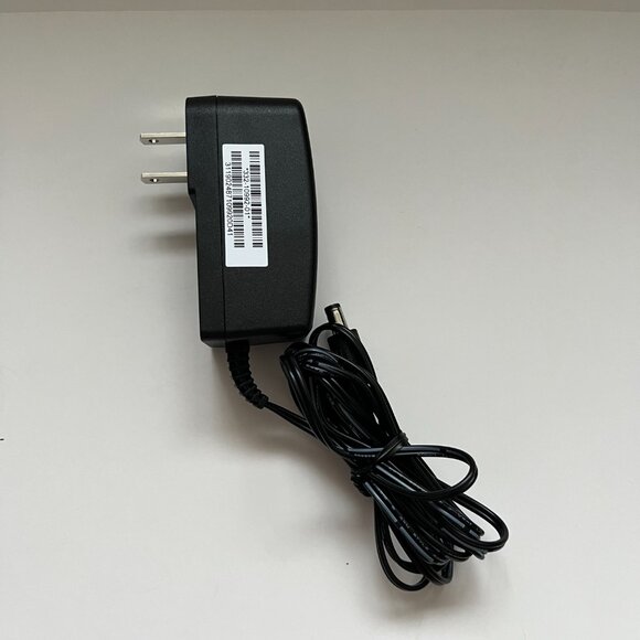 NETGEAR AC750 Dual Band WiFi Router / R6020 4 Port 300 + 400 Mbps - Picture 6 of 11